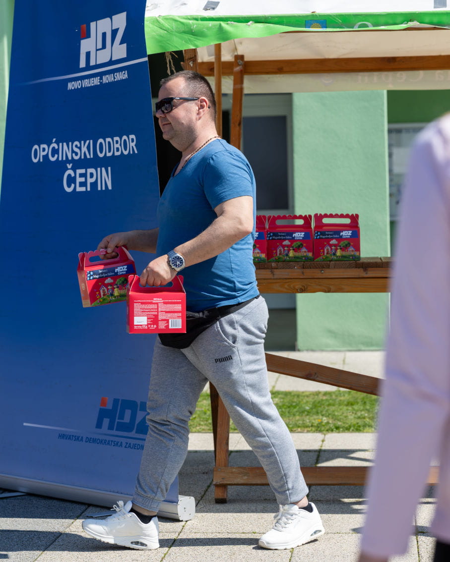 DR_agency-HDZ Čepin-Uskršnje darivanje7